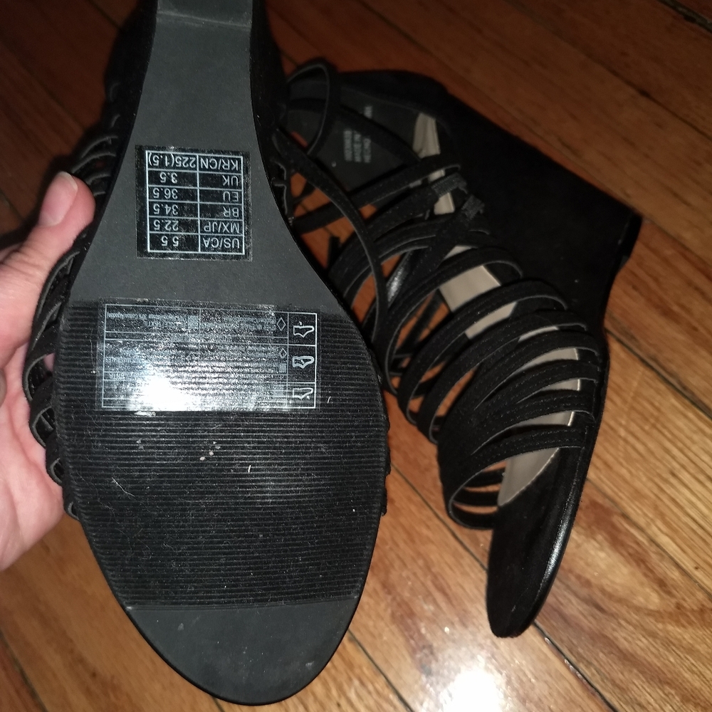 Sandals - Picture 6 of 7